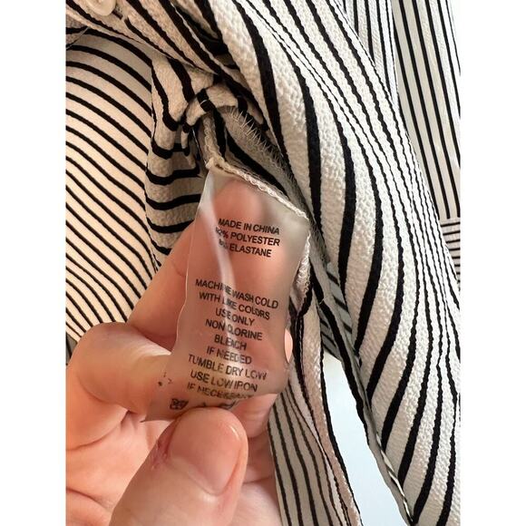Vince Camuto White Black Striped Button Down Top Sz M - Picture 4 of 6